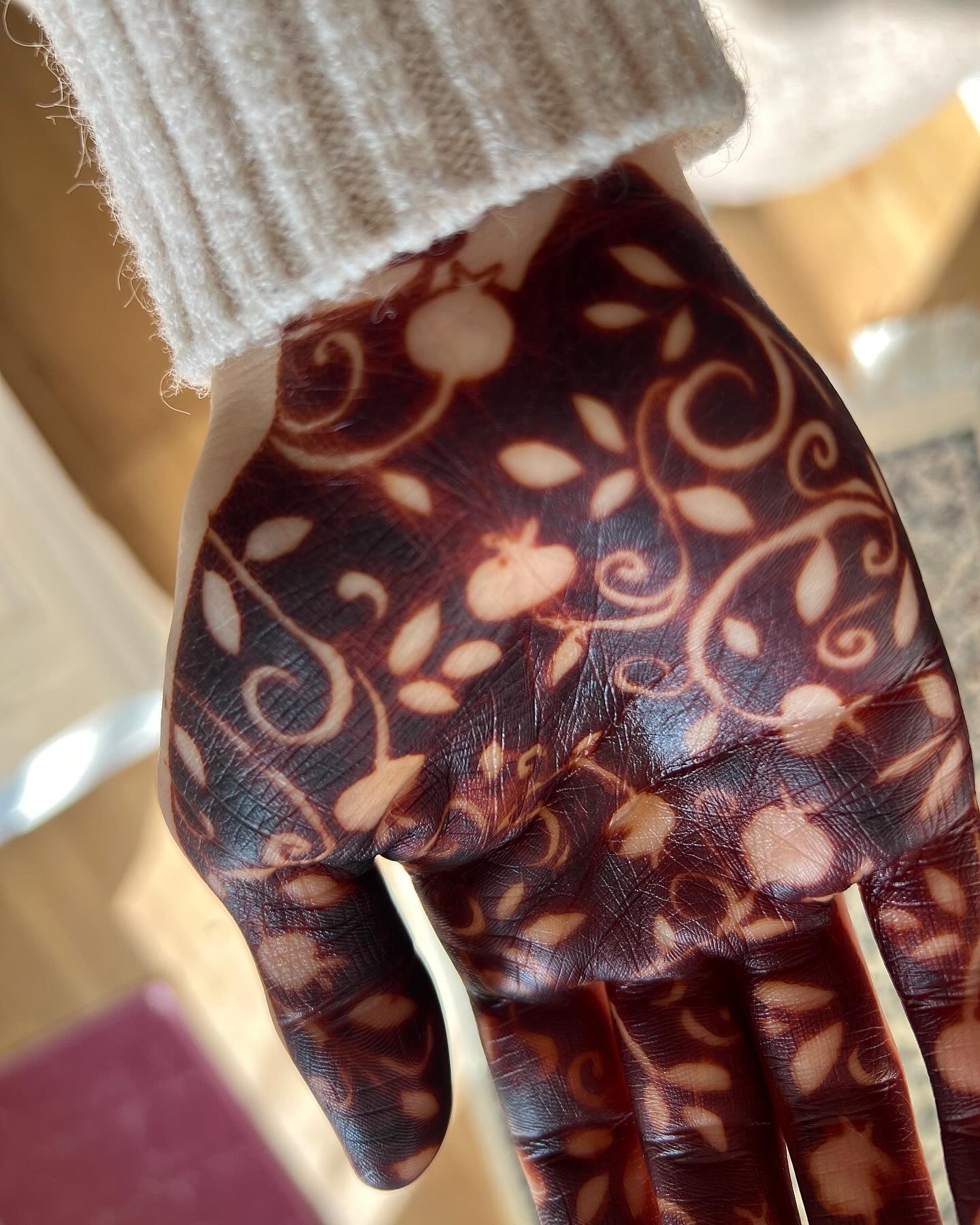 Premium Natural Henna Cones 5-Piece Set - For Henna Tattoos on Skin and Lonlasting Henna Freckles on Face