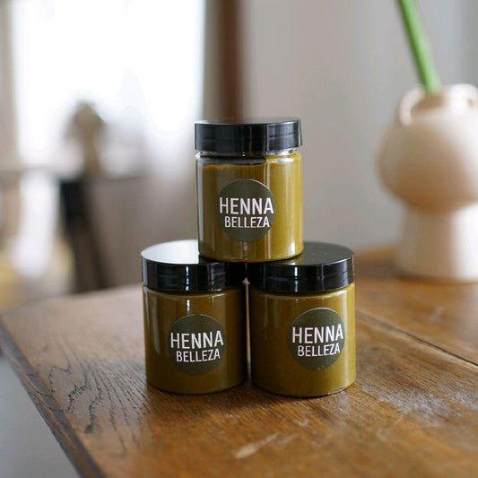 Natürliche Hennapaste in Dosenform